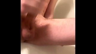 I make my cock explode (young male)