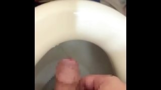 オナニーしたくてスーパーのトイレでしちゃいました