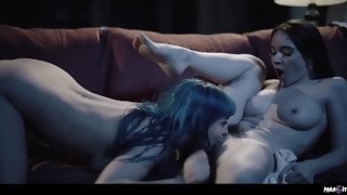 Hazel Moore & Jewelz Blu kinky lesbian sex