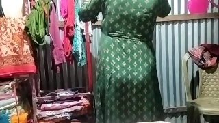 Green churidar Pe Bhabhi ki chudai kiya uski Hushband ne gud far di