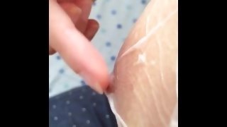 濡れ透け乳首をそっと・・・♡　素人日本人おっぱい/Japanese Amateur Hentai Nipple Play