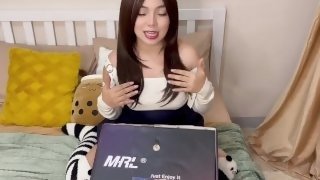 Petite young pinay college student gives sloppy blowjob to her big dick classmate - MRLsexdoll