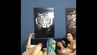 I masturbate my stepsister in the presence of her horny girlfriend