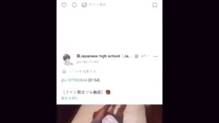 【カラ◯ケでクリトリス触ってオナする女子◯生】ショートカットのむっつりスケベの女子◯生が1人カラ◯ケ