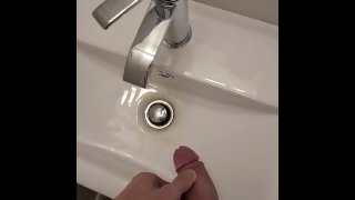 Quick pee in the sink