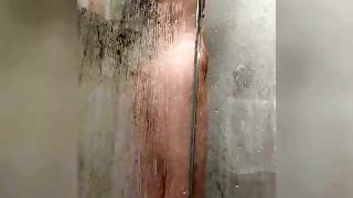 shot of her in the shower _Japanese girl